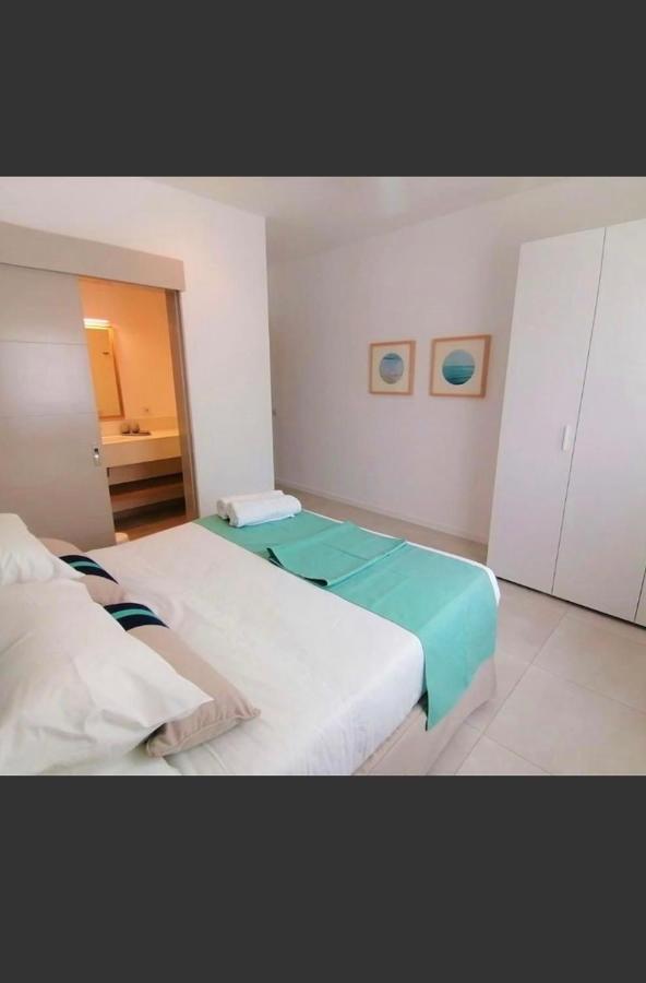 Eastern Blue Beachfront Luxury Apartment Poste Lafayette Extérieur photo